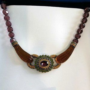 HEIDI DAUS AMETHYST AMBER LUCITE NECKLACE WITH CENTER PENDANT
